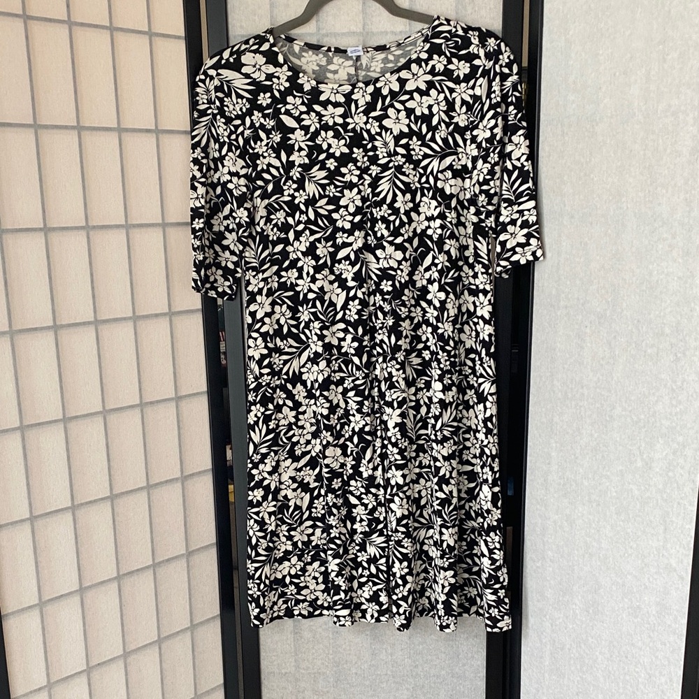 Old Navy Black and White Floral Midi Dress